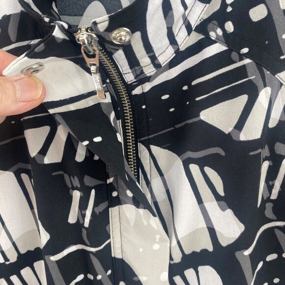 Chicos Jacket Womens 1 US Medium Black White Pattern Zenergy Mock Neck Stretch - Picture 6 of 11